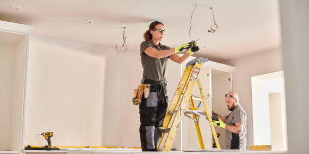 Best 24-Hour Electrician  in Gordon Heights, NY